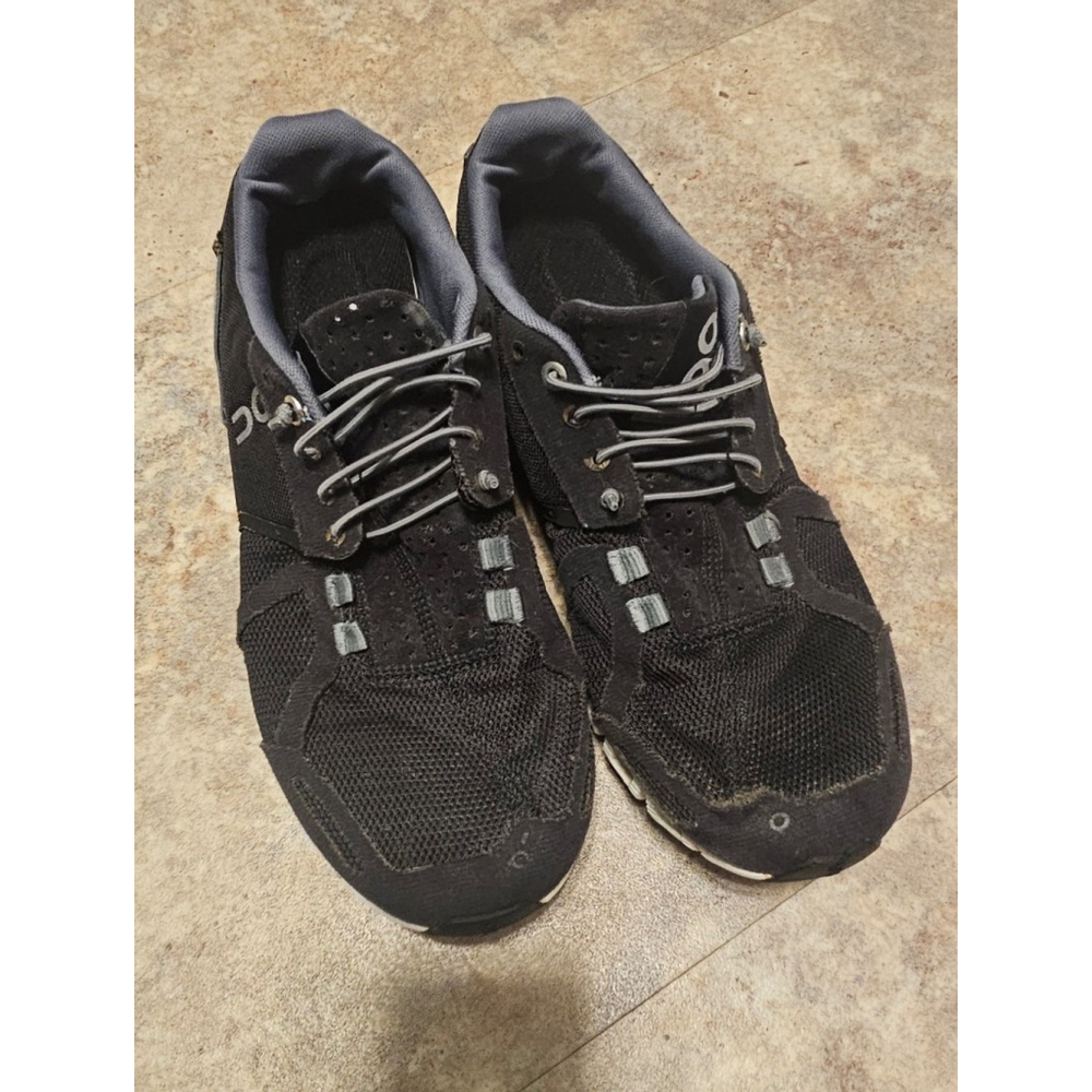 On Cloud sneakers